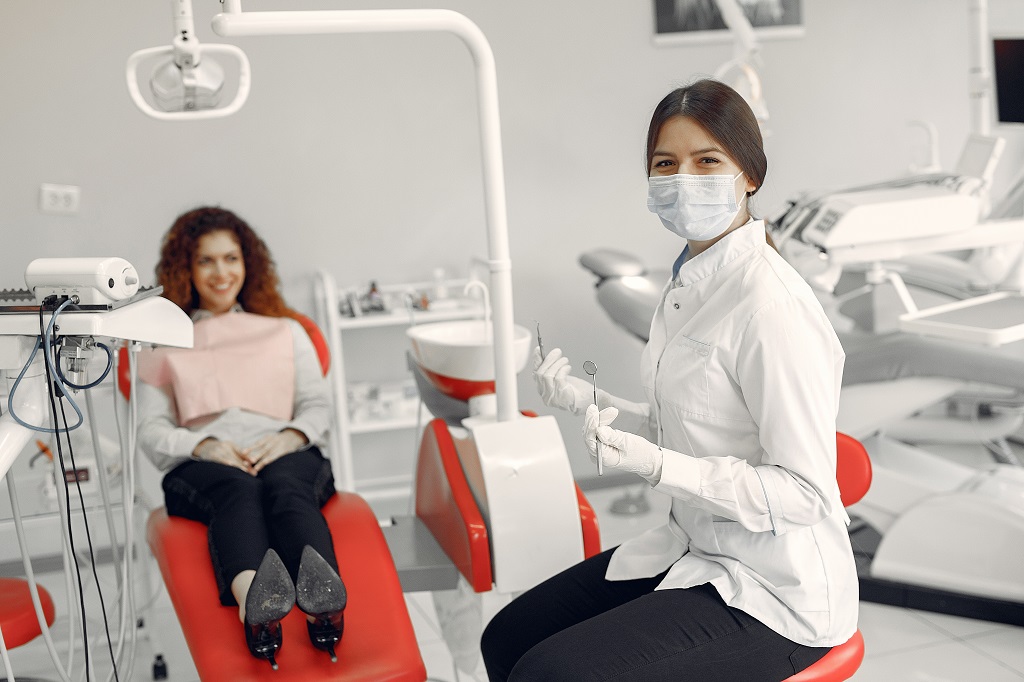 5 Ways to Care for Your Teeth During the Outbreak