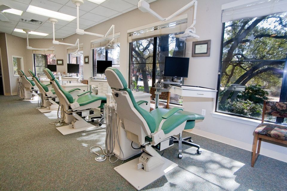 collins_clinic.jpg